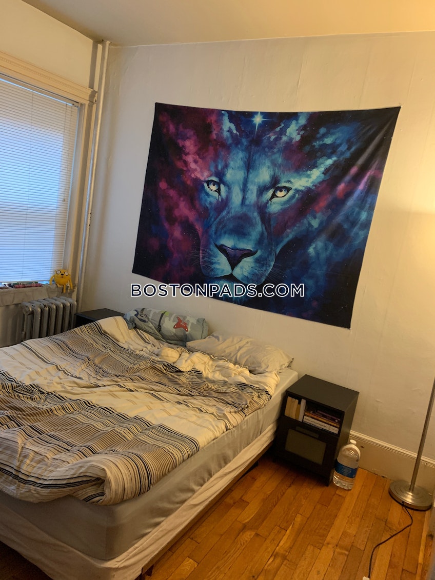 Boston - $4,900+ /month