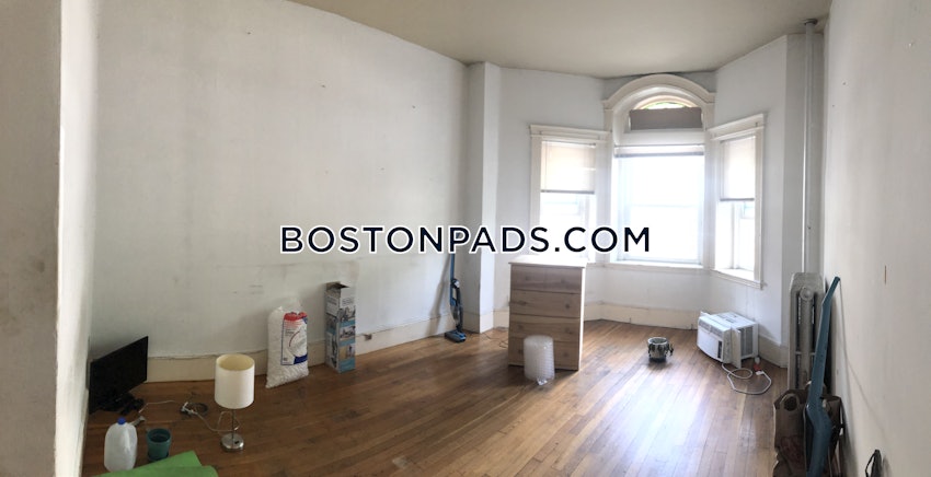 Boston - Fenway/Kenmore - 2 Beds, 1 Bath - Image 4