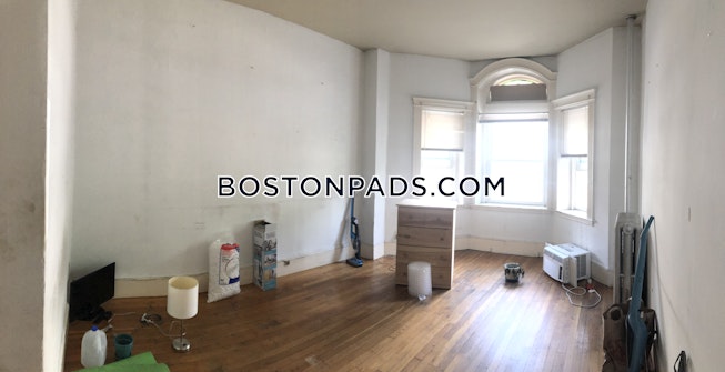 Boston - $4,900+ /mo