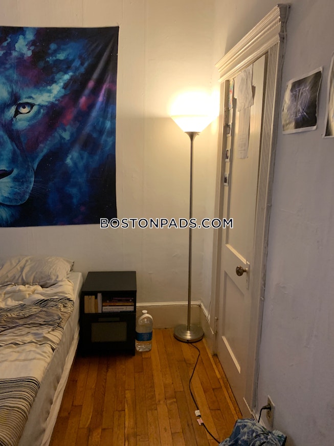 Boston - $4,900+ /mo