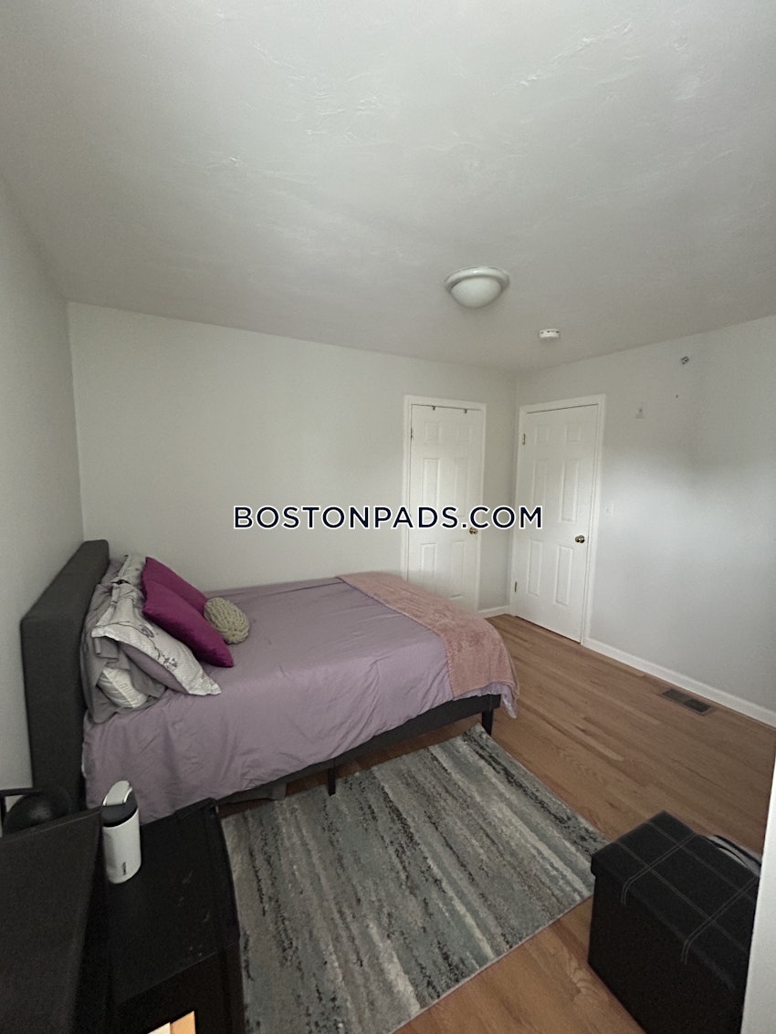 Boston - Hyde Park - 1 Bed, 2.5 Baths - Image 2