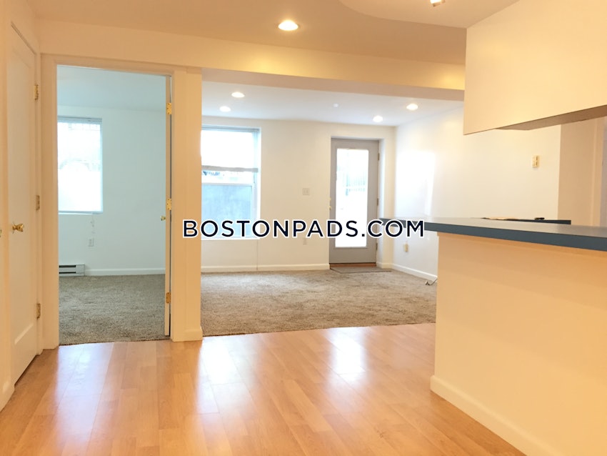 Cambridge - Mt. Auburn/Brattle/ Fresh Pond - 2 Beds, 2 Baths - Image 8