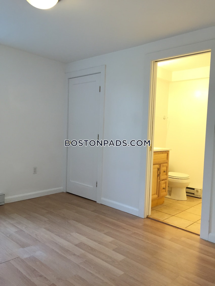 Cambridge - Mt. Auburn/Brattle/ Fresh Pond - 2 Beds, 2 Baths - Image 3