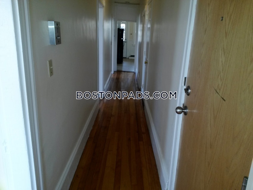 CAMBRIDGE - LECHMERE - 4 Beds, 2 Baths - Image 9