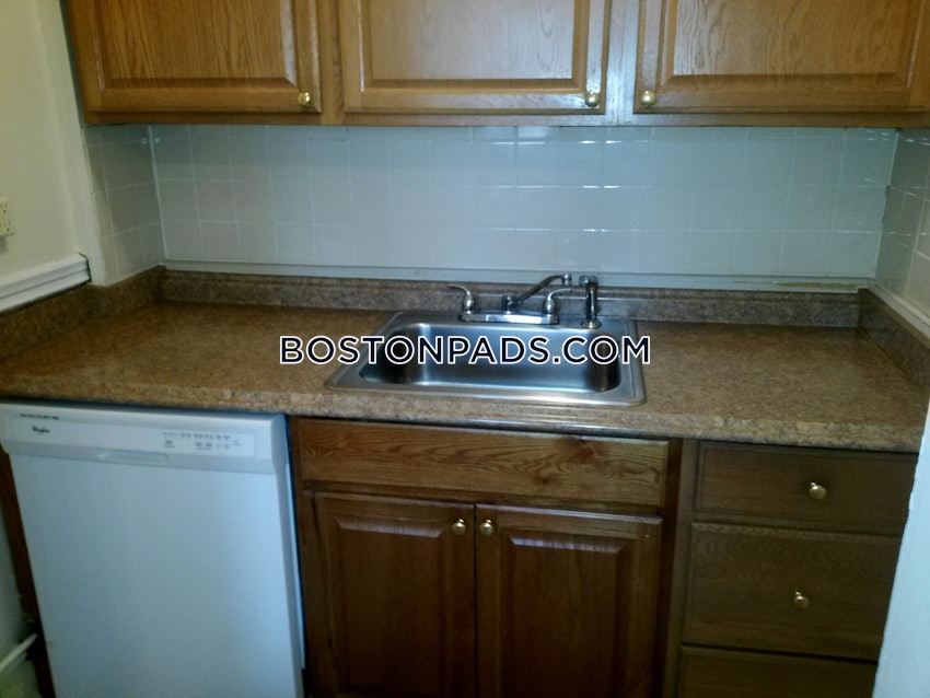 CAMBRIDGE - LECHMERE - 4 Beds, 2 Baths - Image 3