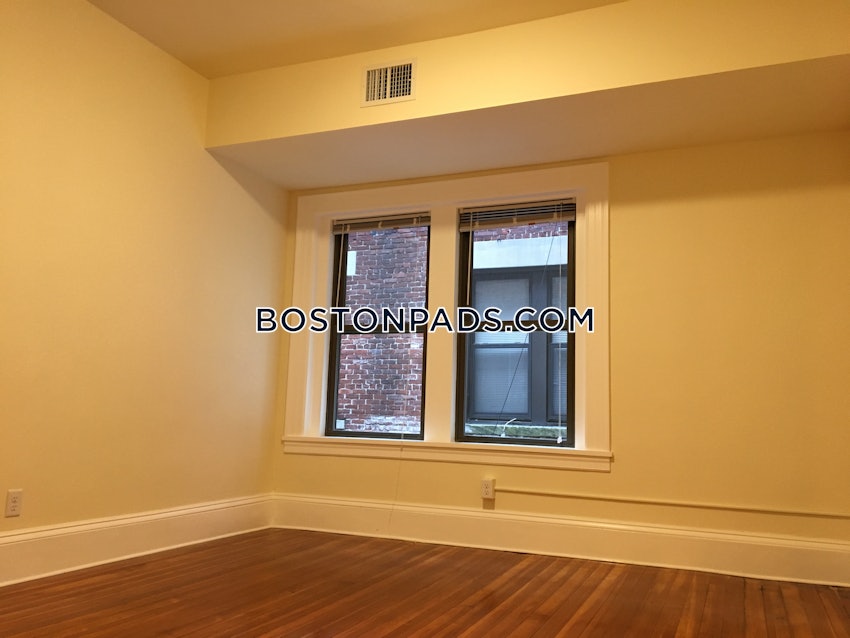 BROOKLINE- WASHINGTON SQUARE - 2 Beds, 1 Bath - Image 14