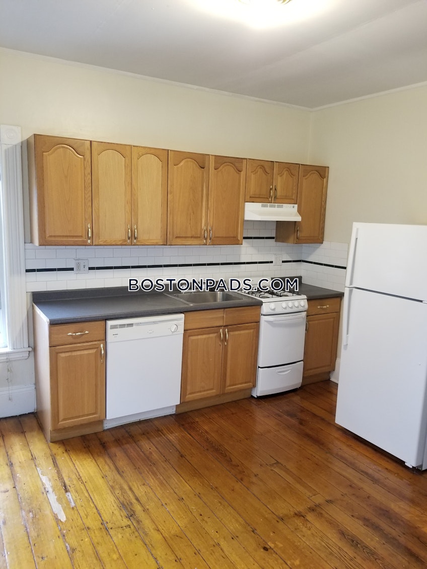 Boston - $2,600+ /month