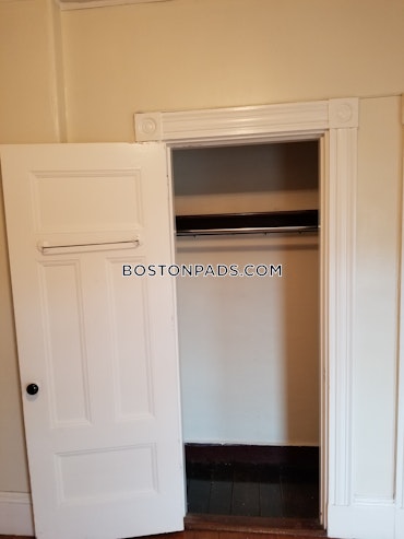 Boston - 1 Beds, 1 Baths