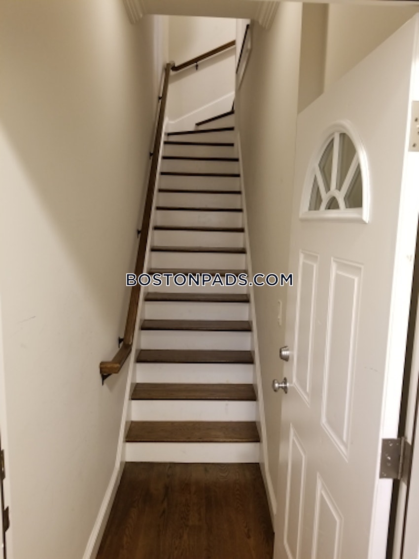 BOSTON - ROXBURY - 4 Beds, 1 Bath - Image 146