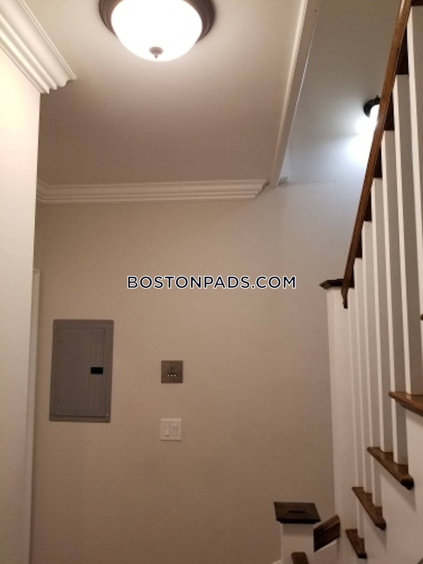 BOSTON - ROXBURY - 4 Beds, 1 Bath - Image 82