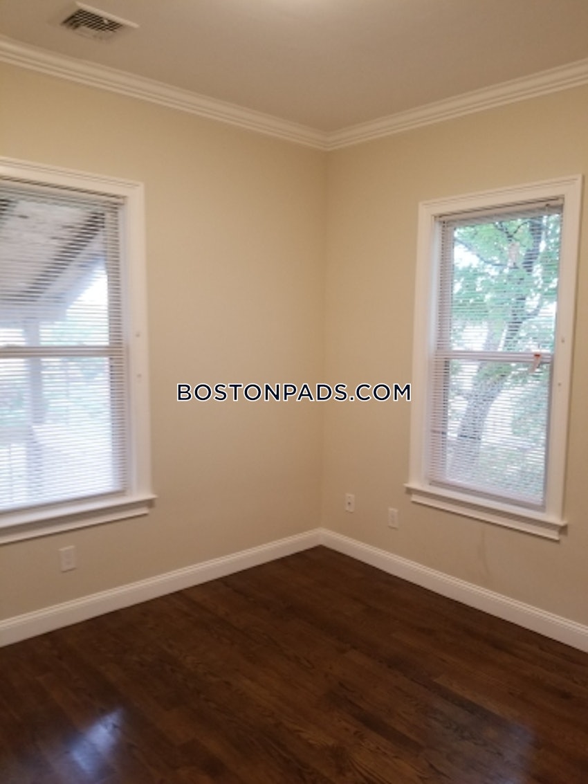 BOSTON - ROXBURY - 4 Beds, 1 Bath - Image 63