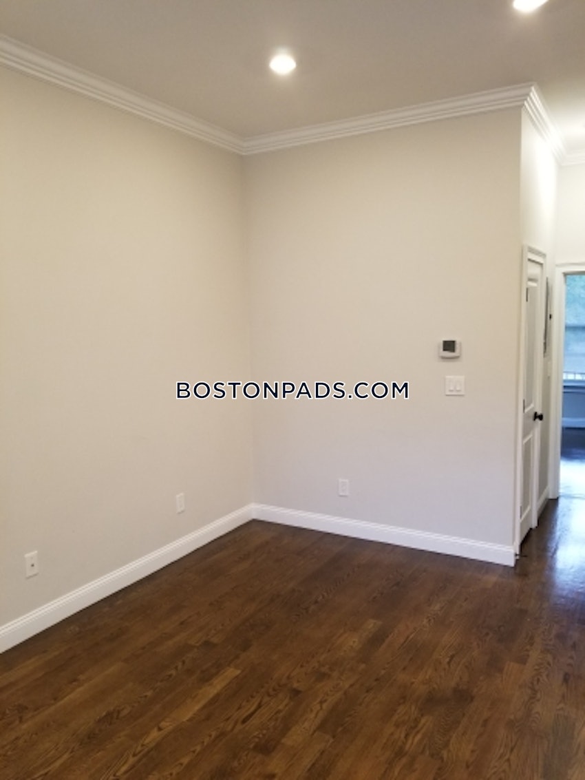 BOSTON - ROXBURY - 4 Beds, 1 Bath - Image 7