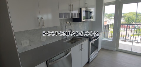 Revere Beach Pkwy Everett photo 14