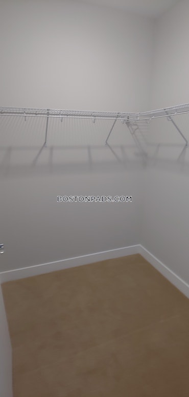 Revere Beach Pkwy Everett