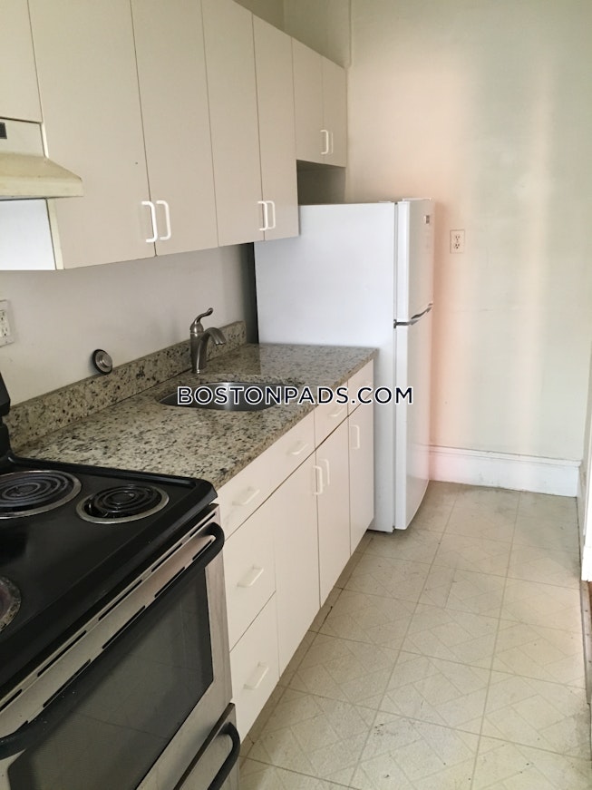 Brookline - $2,300+ /mo