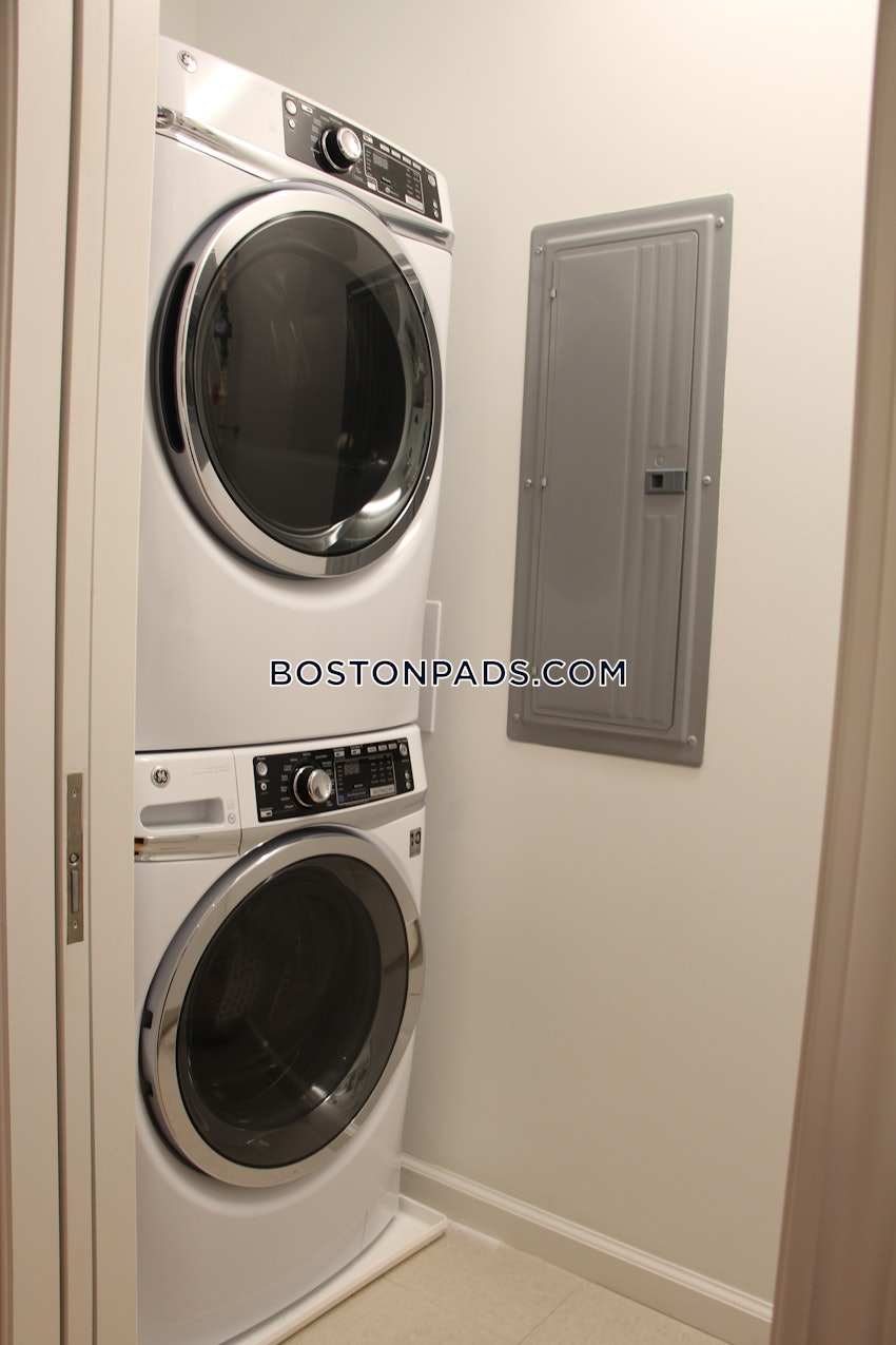 NEWTON - CHESTNUT HILL - 1 Bed, 1.5 Baths - Image 15