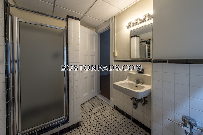 Boston - $2,600+ /mo