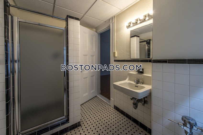Boston - $2,600+ /month