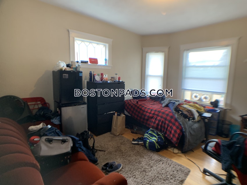 MEDFORD - TUFTS - 1 Bed, 1 Bath - Image 32