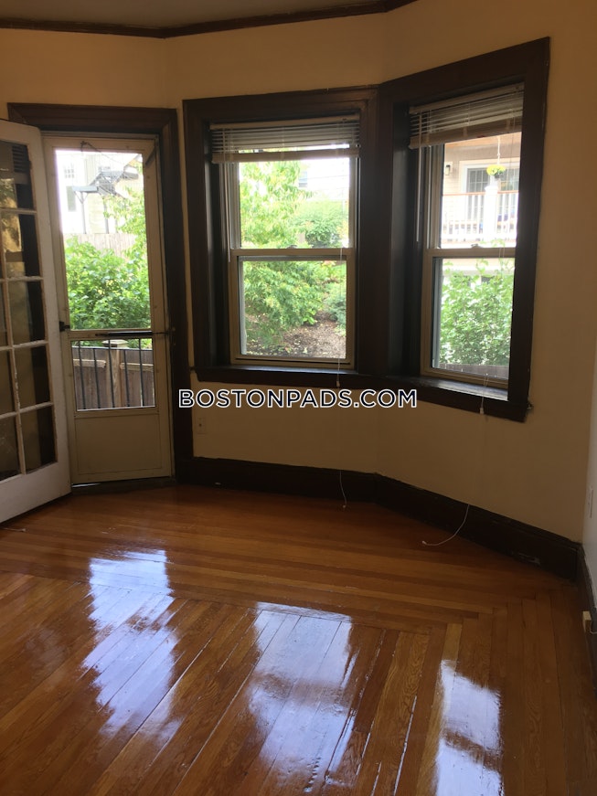 Somerville - $2,350+ /mo