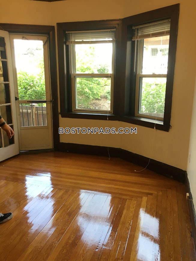 Somerville - $2,350+ /mo