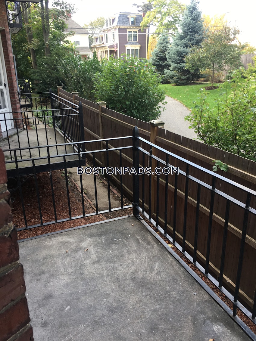 Somerville - Spring Hill - 1 Bed, 1 Bath - Image 25