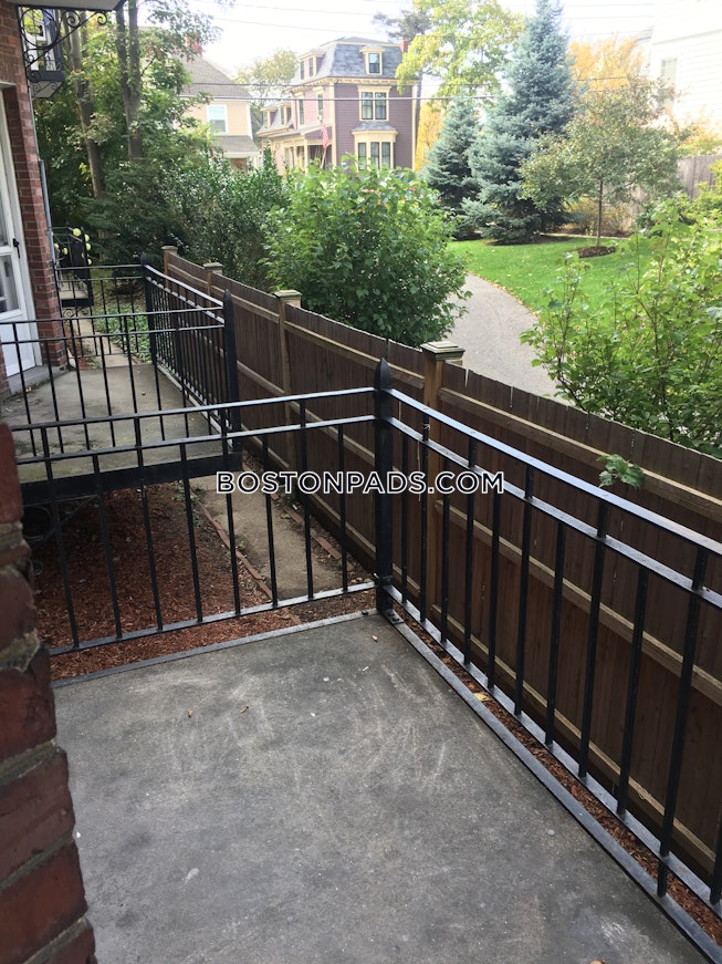 Somerville - $2,350+ /mo