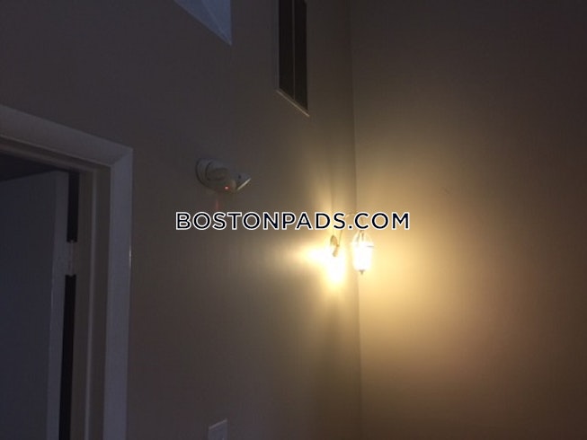 Boston - $3,400+ /mo