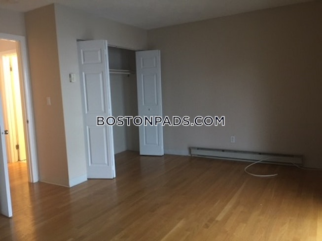 Boston - $3,400+ /mo