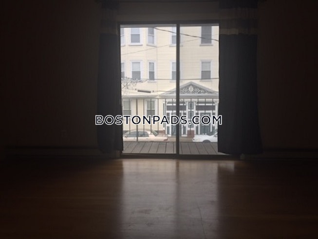 Boston - $3,400+ /mo