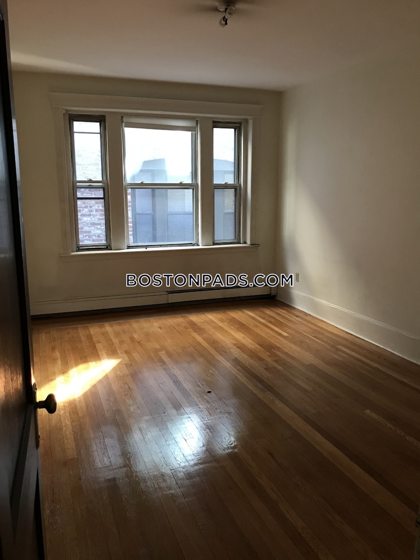 Boston - $3,800+ /month