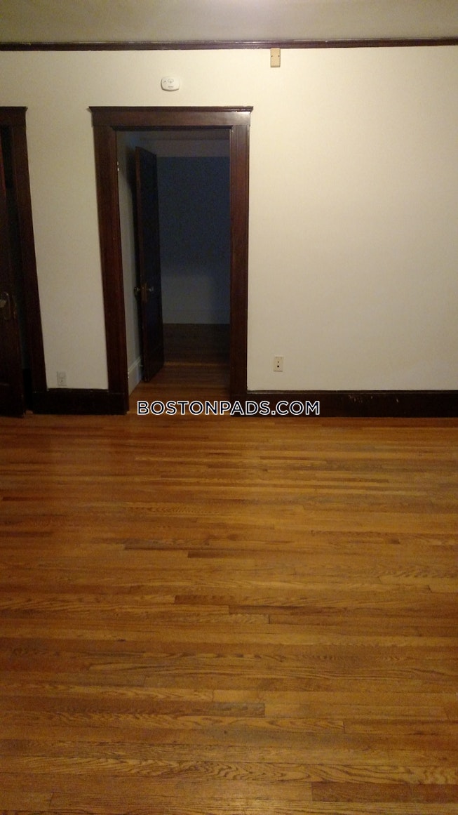 Somerville - $2,600+ /mo