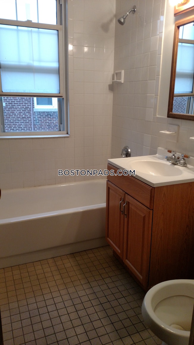 Somerville - $2,600+ /mo