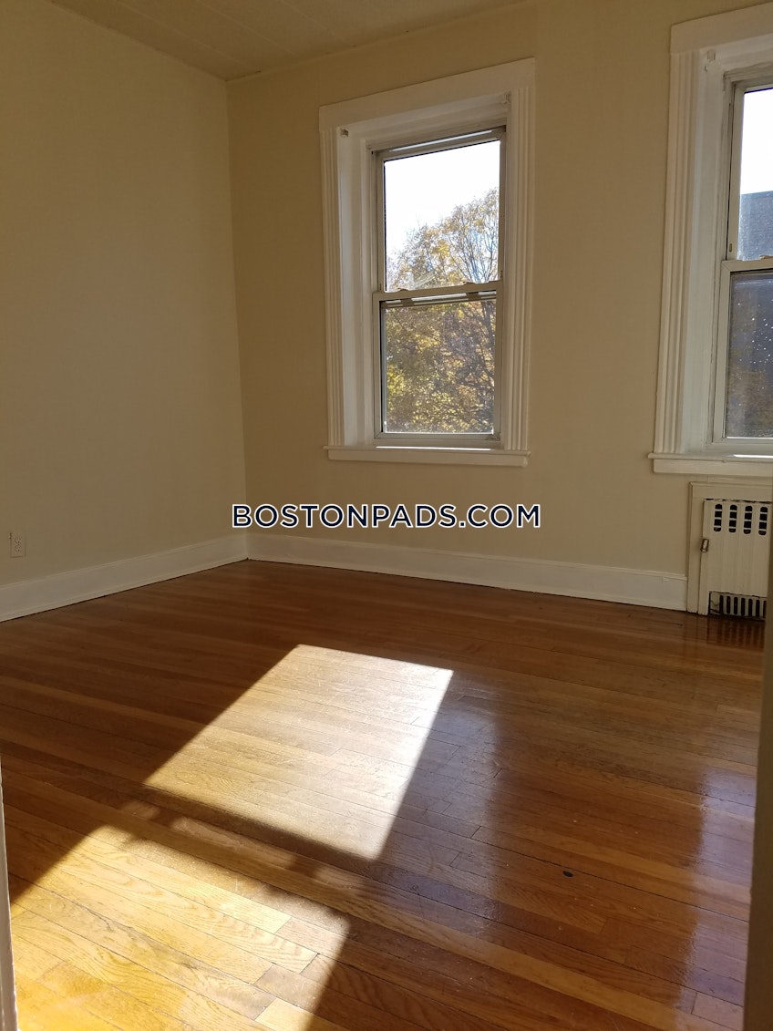 Boston - $2,600+ /month