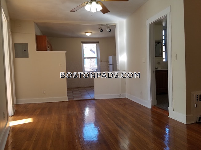 Boston - $2,600+ /mo