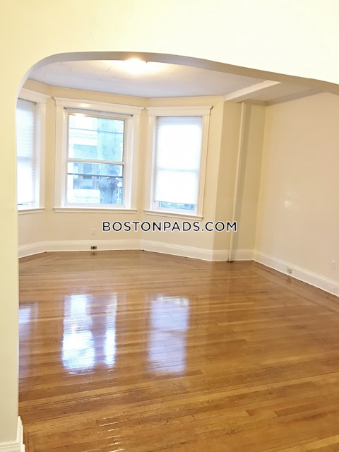 Euston St. Brookline photo 33