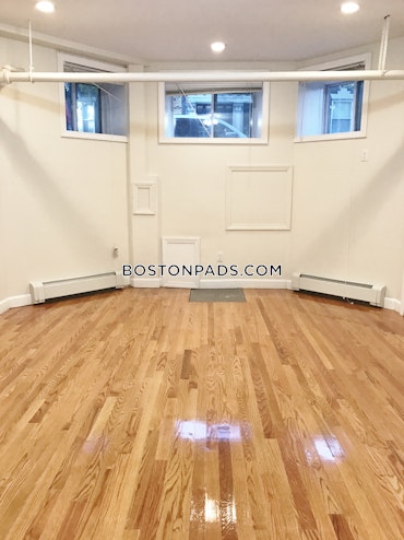 Brookline - 4 Beds, 2 Baths