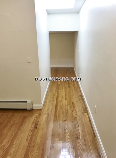 Brookline - 4 Beds, 2 Baths