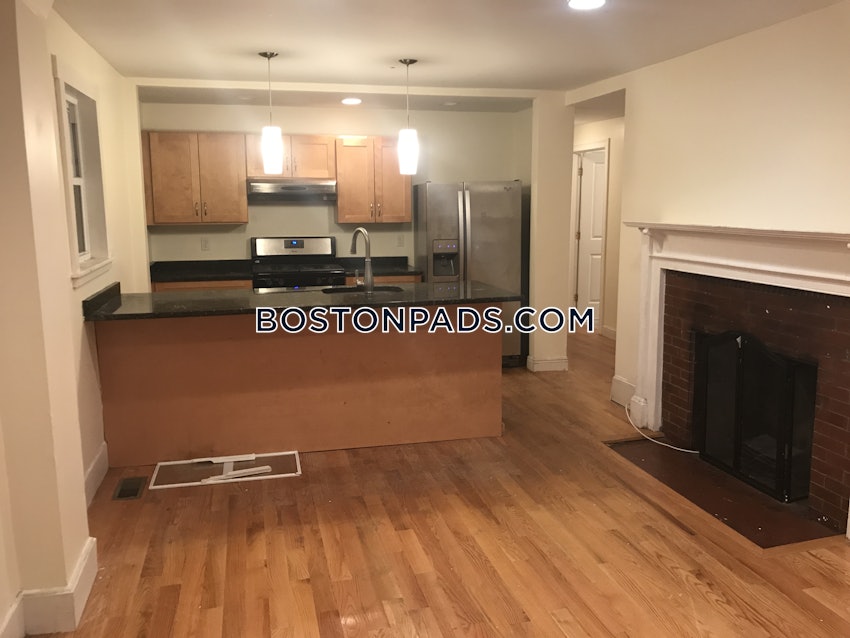 Waltham - 4 Beds, 2 Baths - Image 12