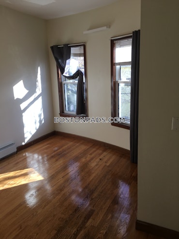 Brookline - 4 Beds, 2 Baths