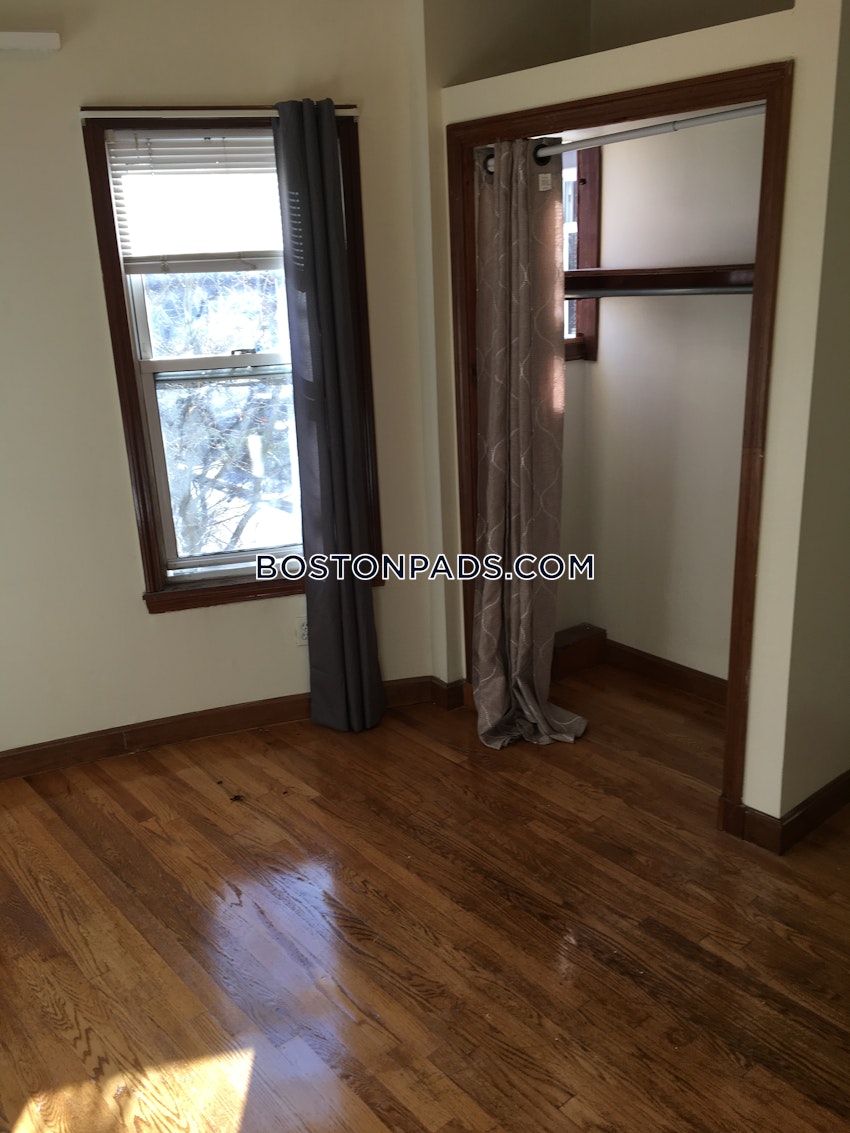 BROOKLINE- BROOKLINE VILLAGE - 4 Beds, 2 Baths - Image 8