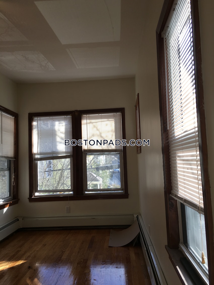 BROOKLINE- BROOKLINE VILLAGE - 4 Beds, 2 Baths - Image 11