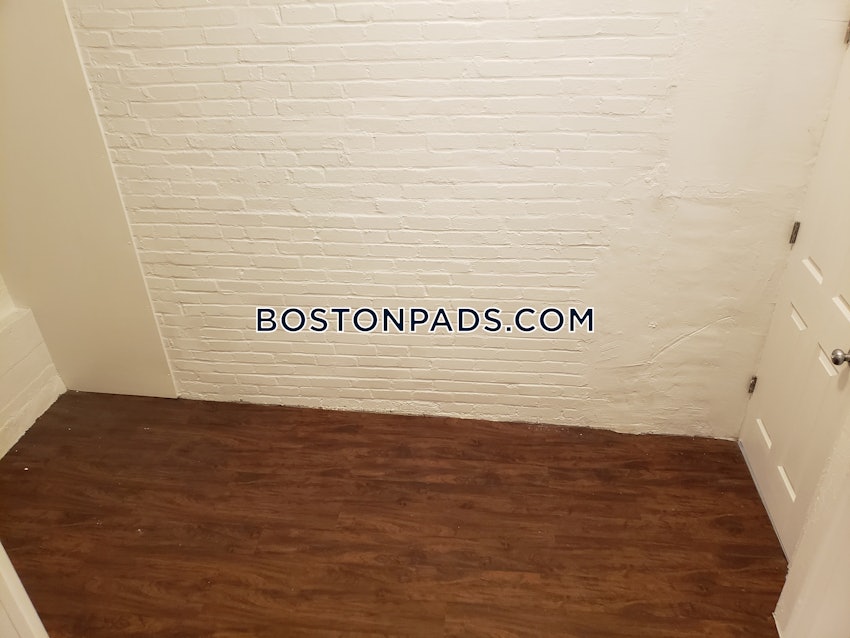 BOSTON - FENWAY/KENMORE - 1 Bed, 1 Bath - Image 12