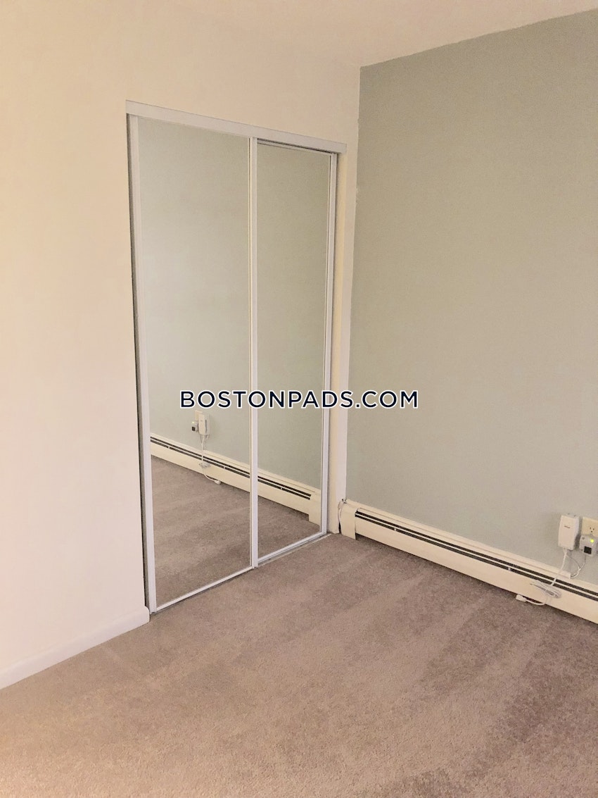 WOBURN - 2 Beds, 1 Bath - Image 25