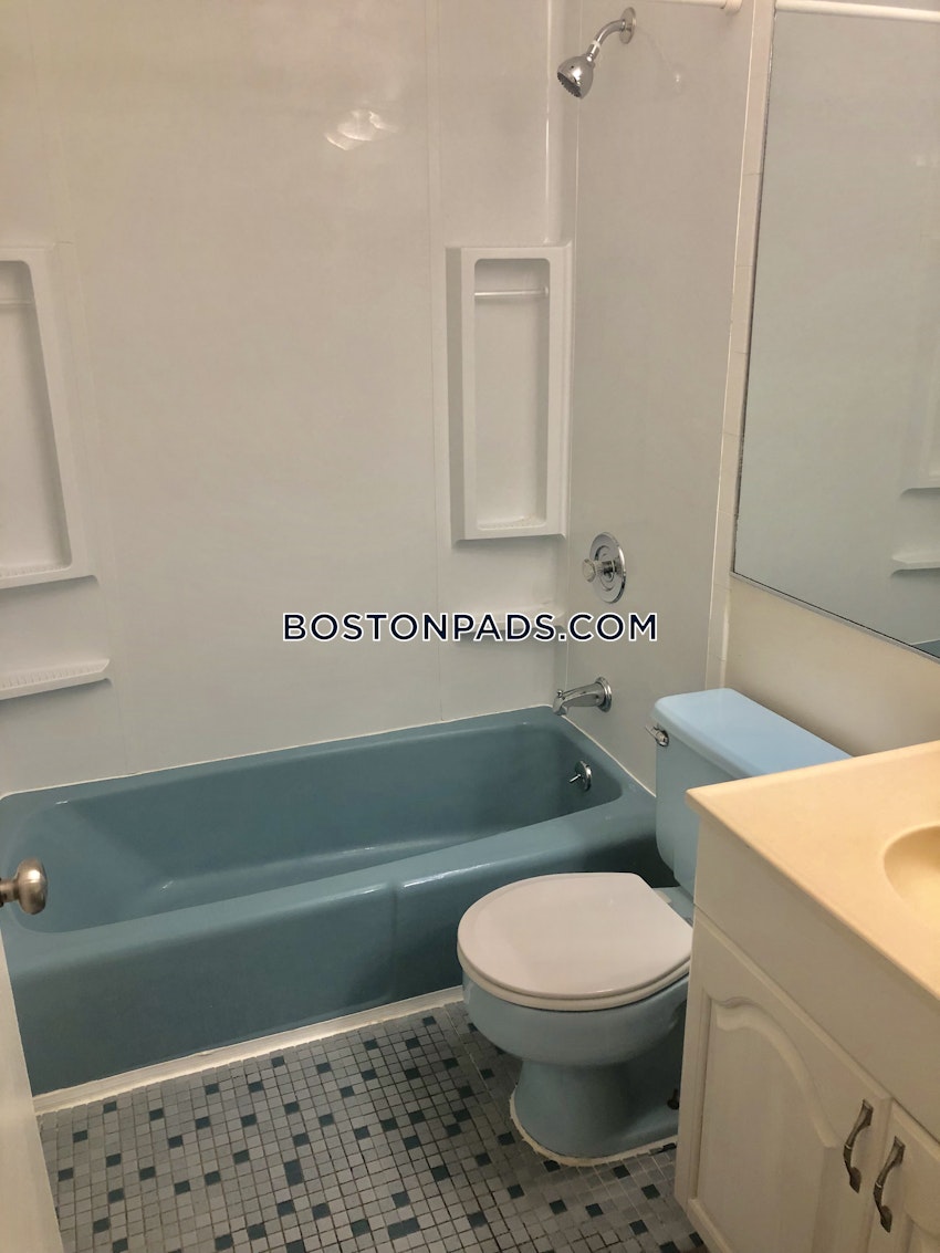 WOBURN - 2 Beds, 1 Bath - Image 28