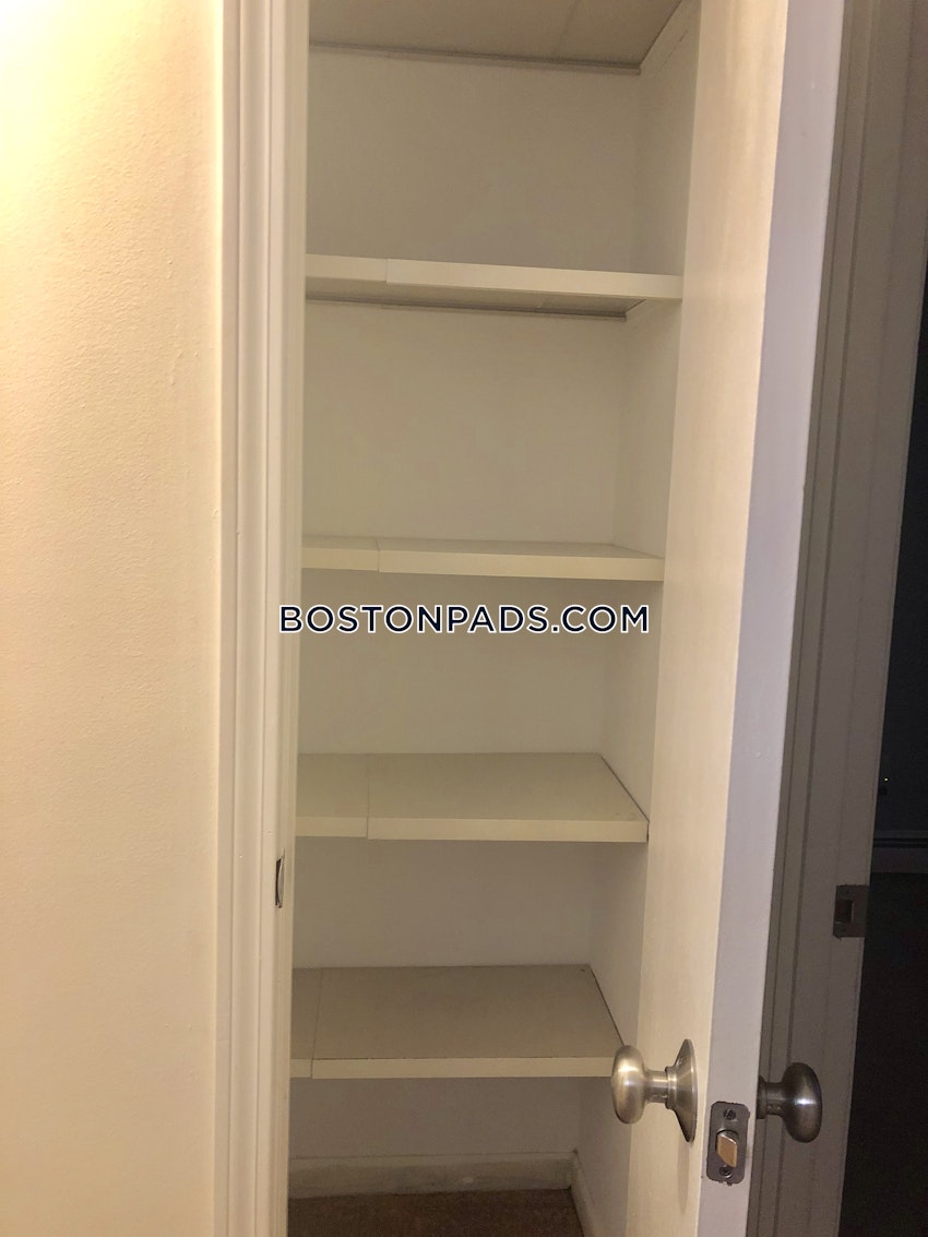 WOBURN - 2 Beds, 1 Bath - Image 10