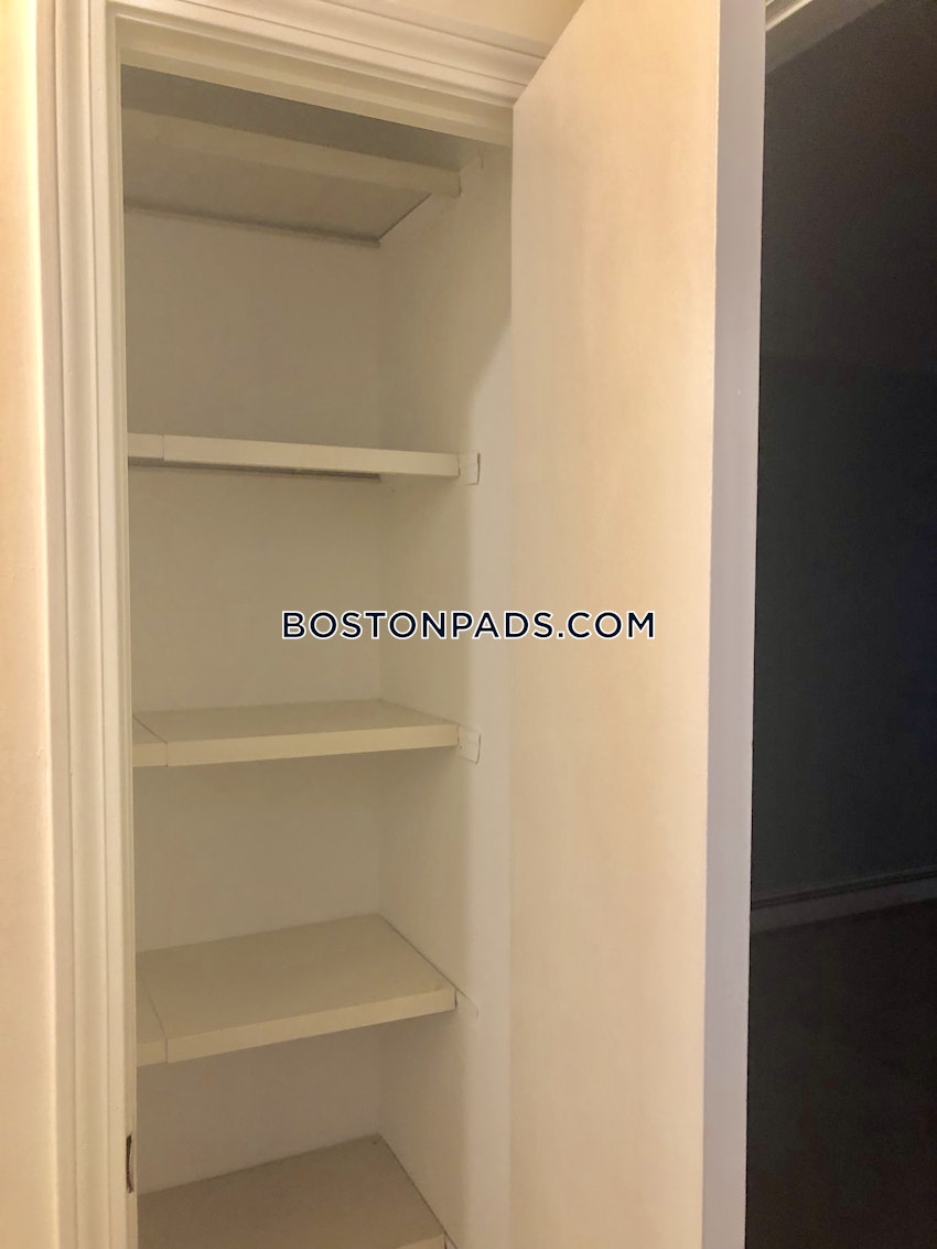 WOBURN - 2 Beds, 1 Bath - Image 8