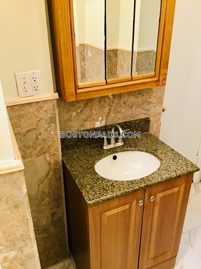 Boston - $3,200+ /mo