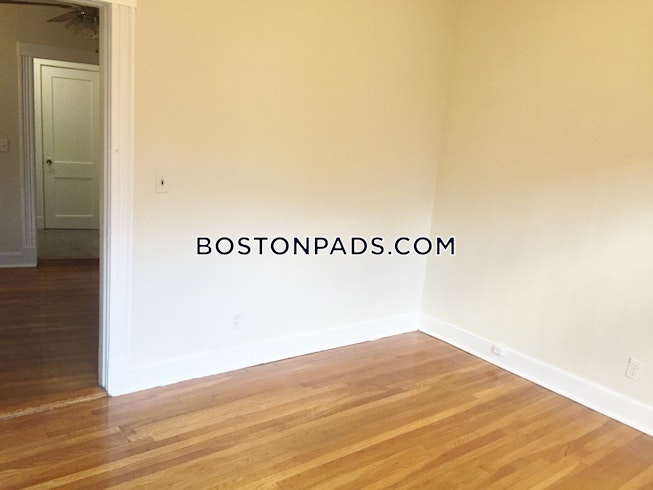 Boston - $2,600+ /mo