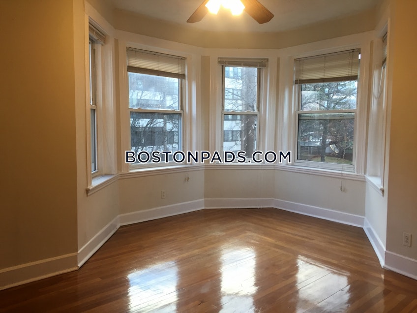 Boston - $2,600+ /month